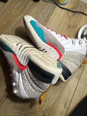 Nike Air Jordan 12 Retro light aqua youth 6y women’s 7.5